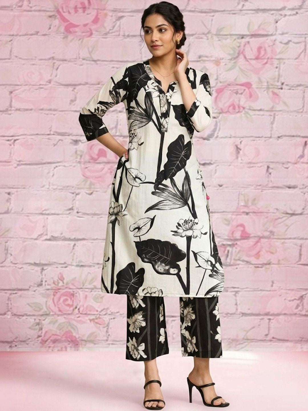 Dhiyona SN Printed Pure Cotton Round Neck Kurta & Trousers