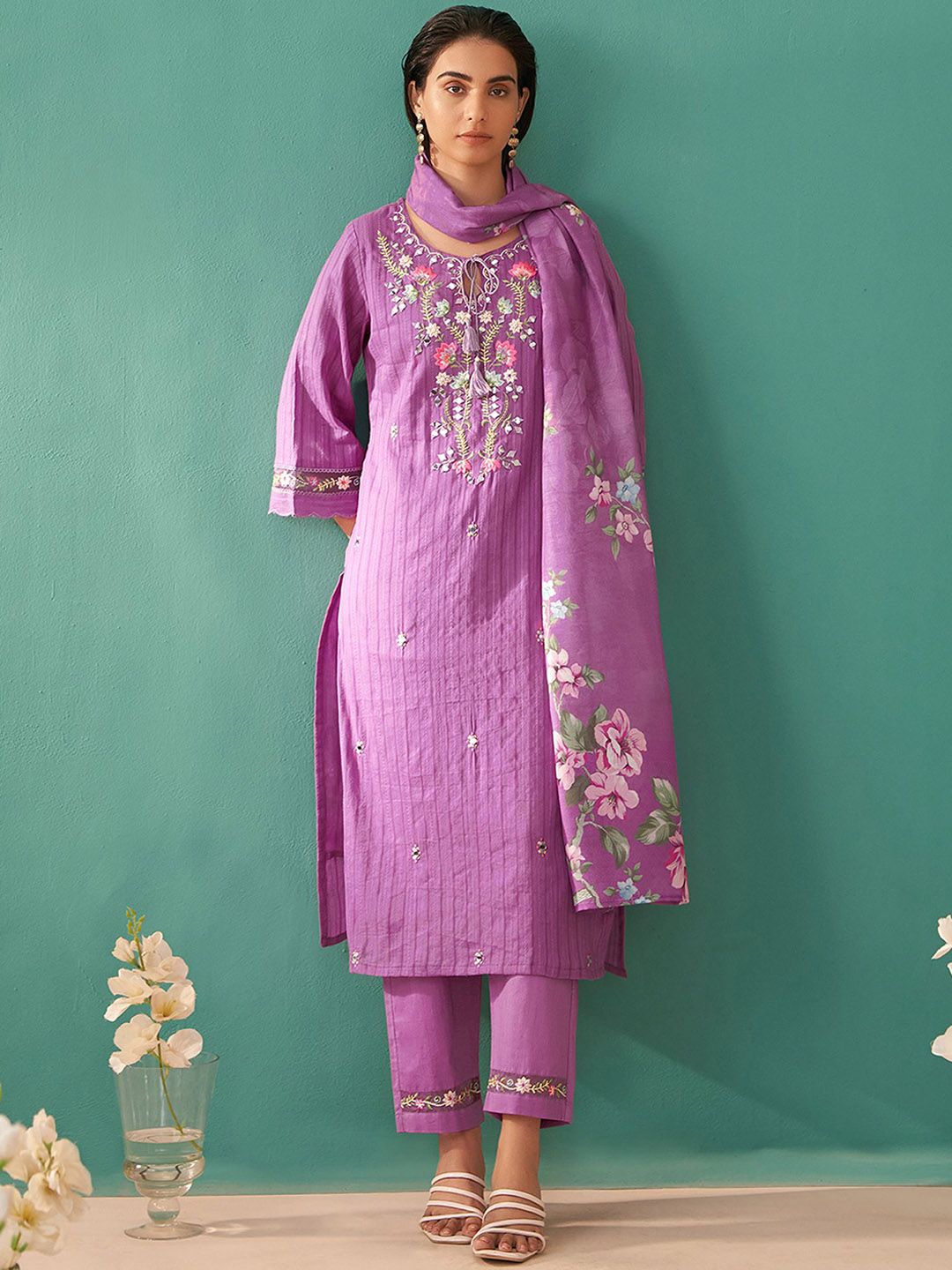 Dhiyona IE Women Floral Embroidered Regular Mirror Work Pure Cotton Kurta with Trousers & With Dupatta