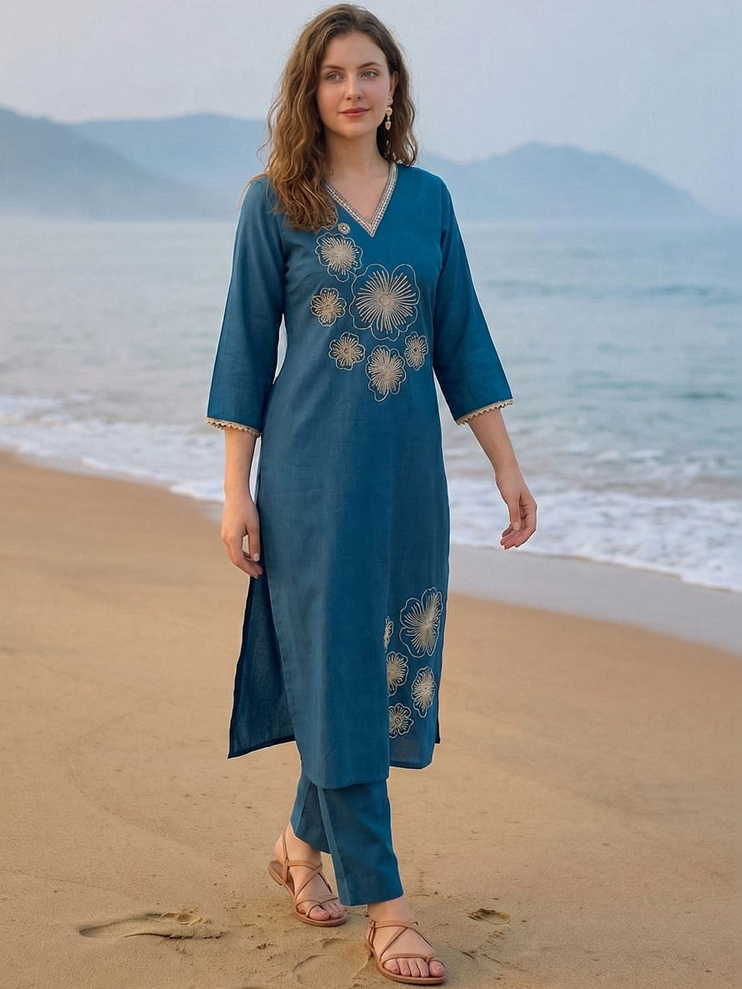 Women Floral Embroidered Regular Thread Work Kurta with Trousers