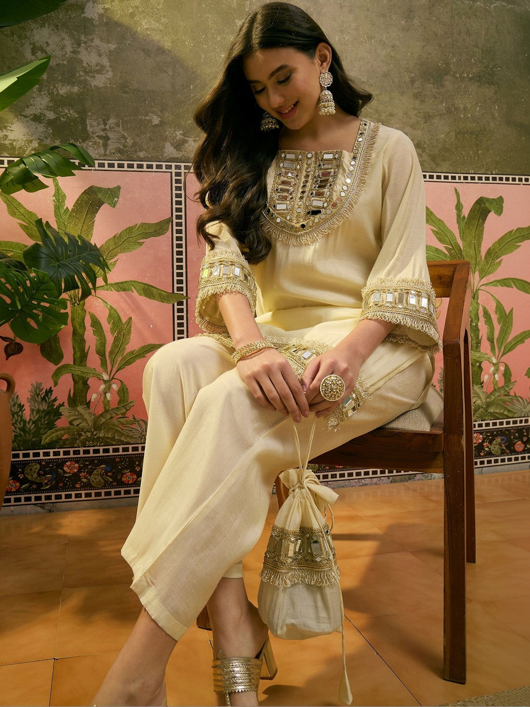 Dhiyona SN Embroidered Round Neck Kurta & Trousers Kurta Sets