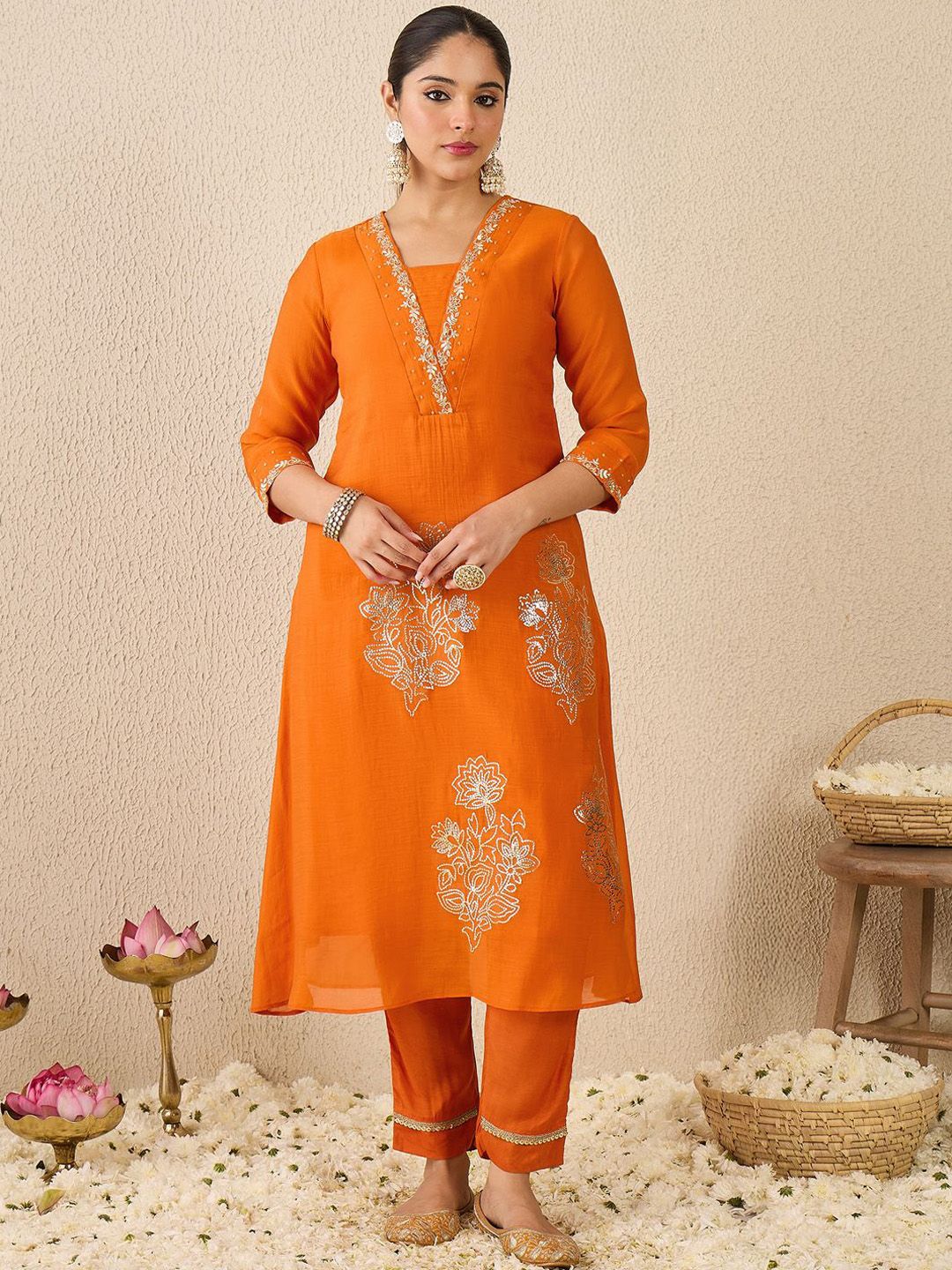 Dhiyona IE Embroidered Tunic With Trousers Co-Ords