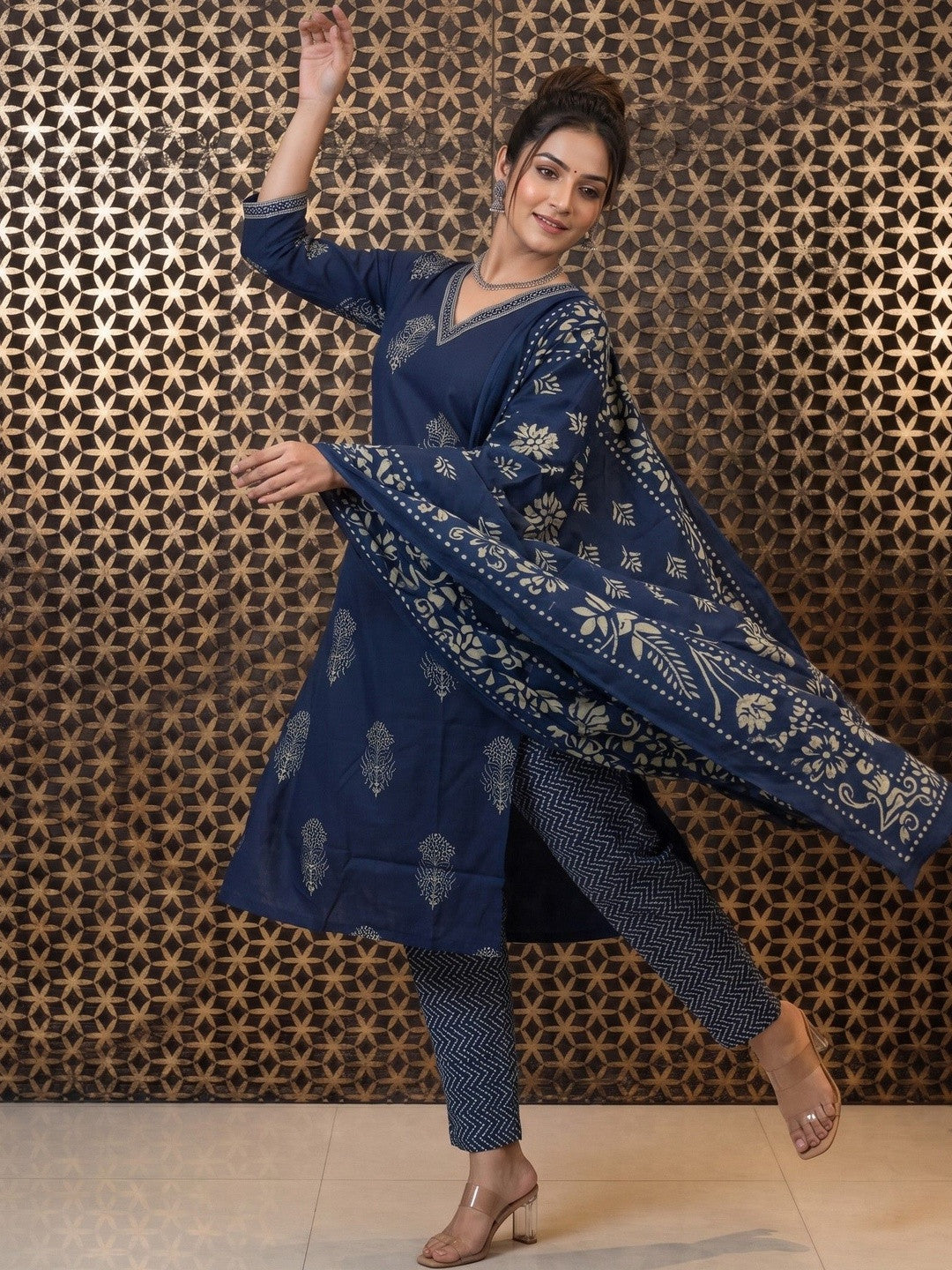 Printed Pure Cotton V-Neck Kurta & Trousers With Dupatta