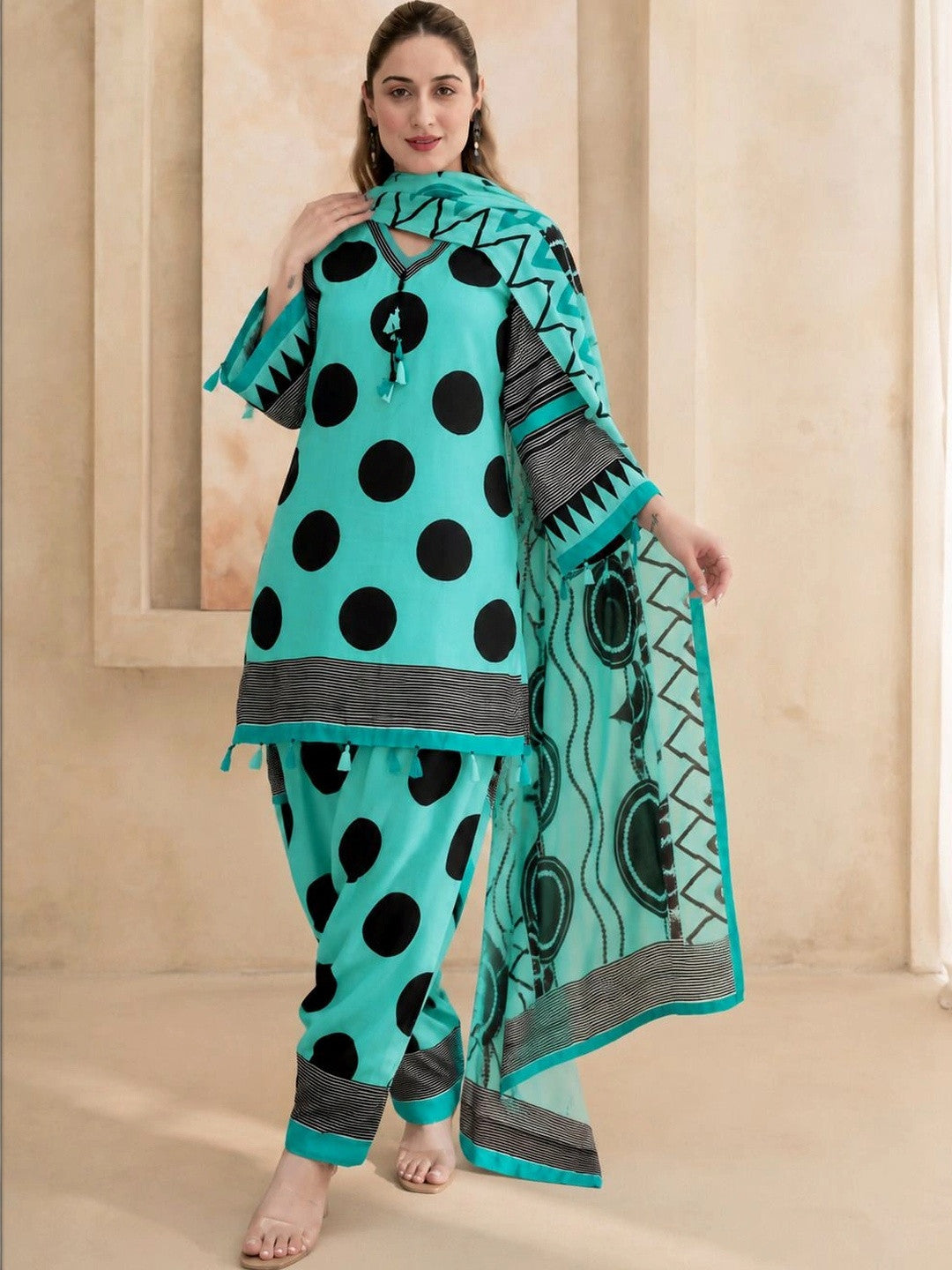 Women Printed Regular Kurta with Patiala & With Dupatta