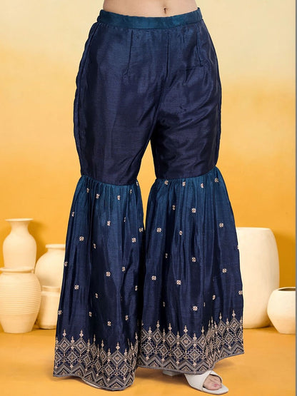 Dhiyona KL Women Ethnic Motifs Regular Thread Work Kurta with Sharara & With Dupatta
