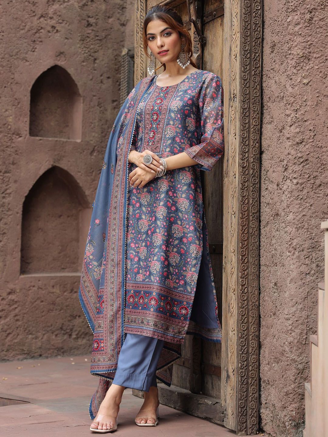 Dhiyona RR Women's Floral Printed Beads And Stones Straight Kurta With Trousers & Dupatta
