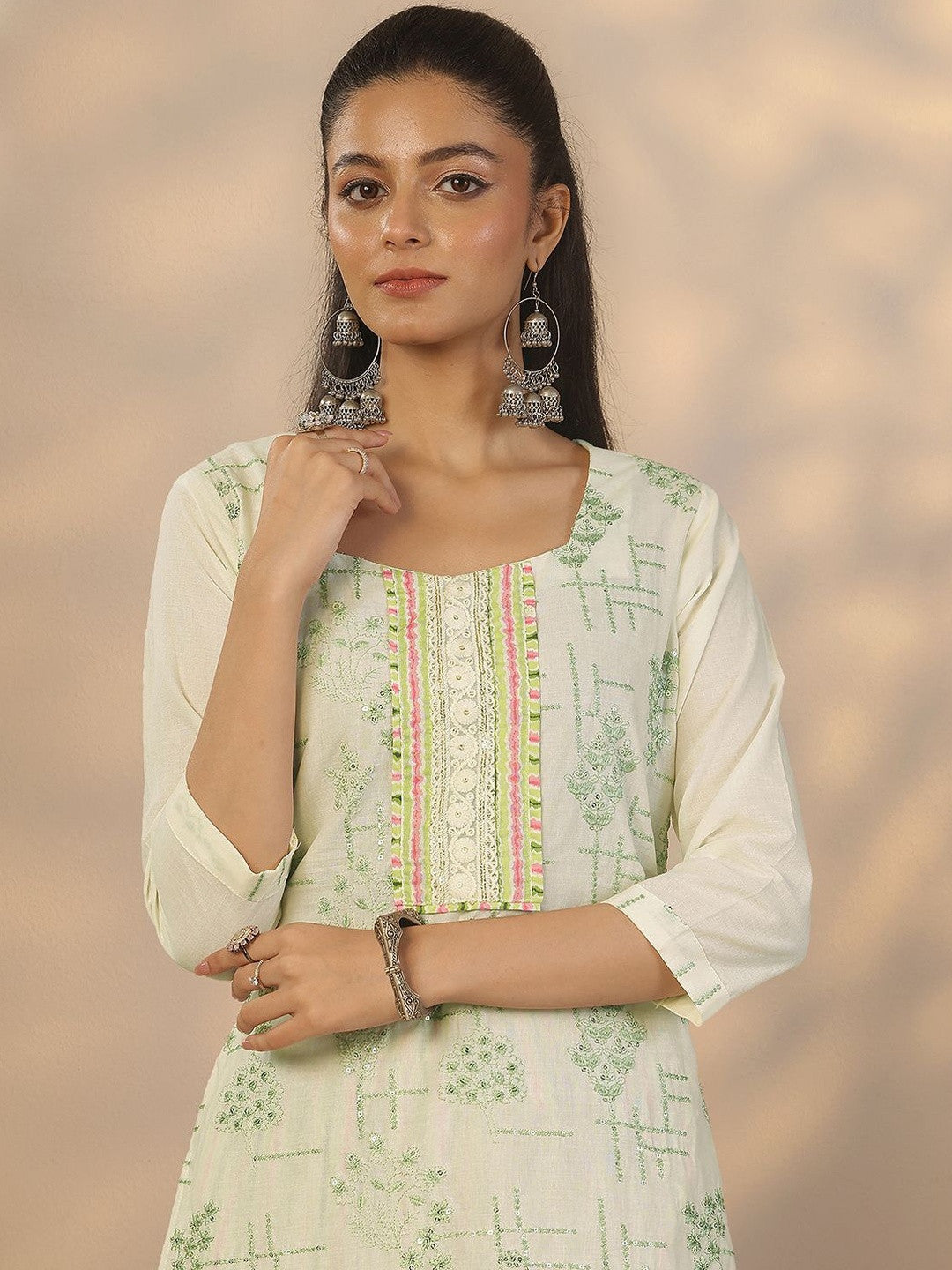 Women Ethnic Motifs Printed Regular Thread Work Kurta with Trousers & With Dupatta