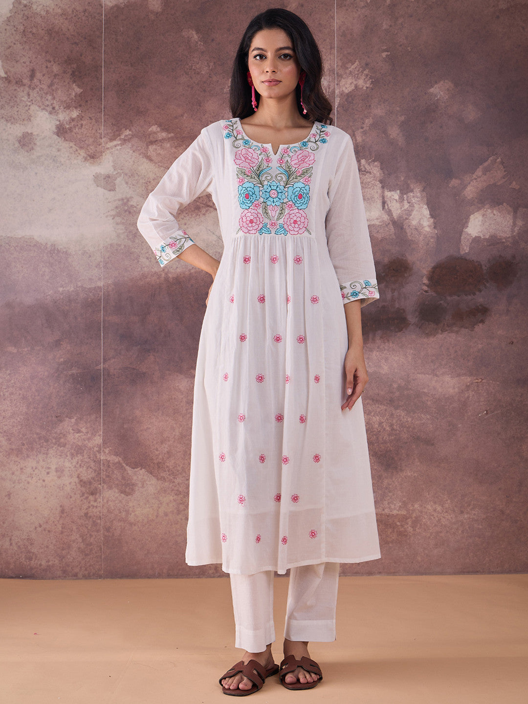 Women Floral Embroidered Regular Thread Work Pure Cotton Kurta with Trousers & With Dupatta