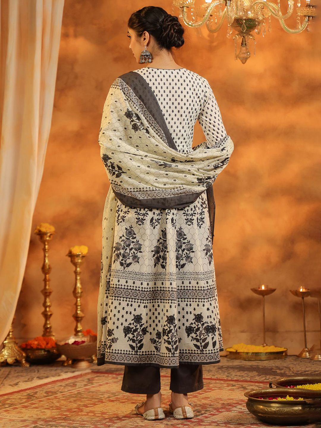 Dhiyona RR Women's Floral Printed Pure Cotton Kurta With Trousers & Dupatta