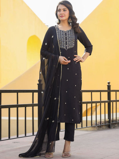 Dhiyona KL Women Floral Embroidered Regular Kurta with Trousers & With Dupatta