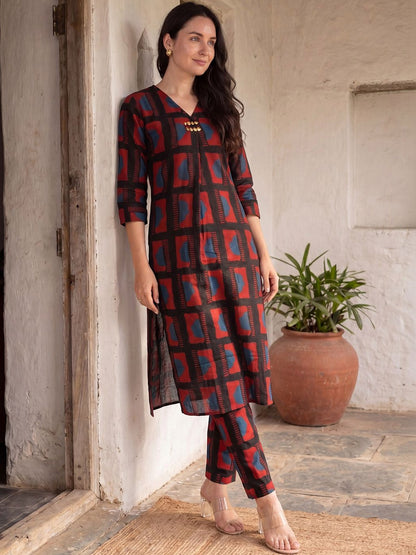 Women Printed Regular Kurta with Trousers