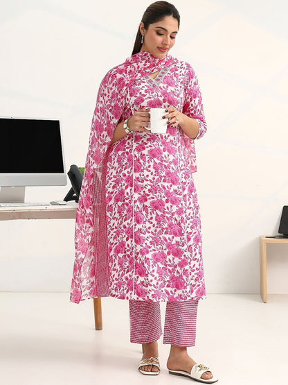 Women Floral Printed Regular Cotton Blend Kurta with Trousers & With Dupatta