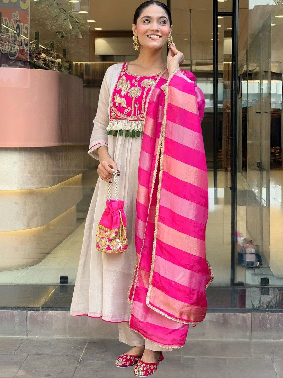 Women Ethnic Motifs Empire Thread Work Kurta with Trousers & With Dupatta