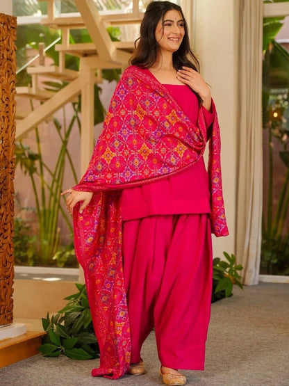 Women Regular Silk Crepe Kurta with Patiala & With Dupatta