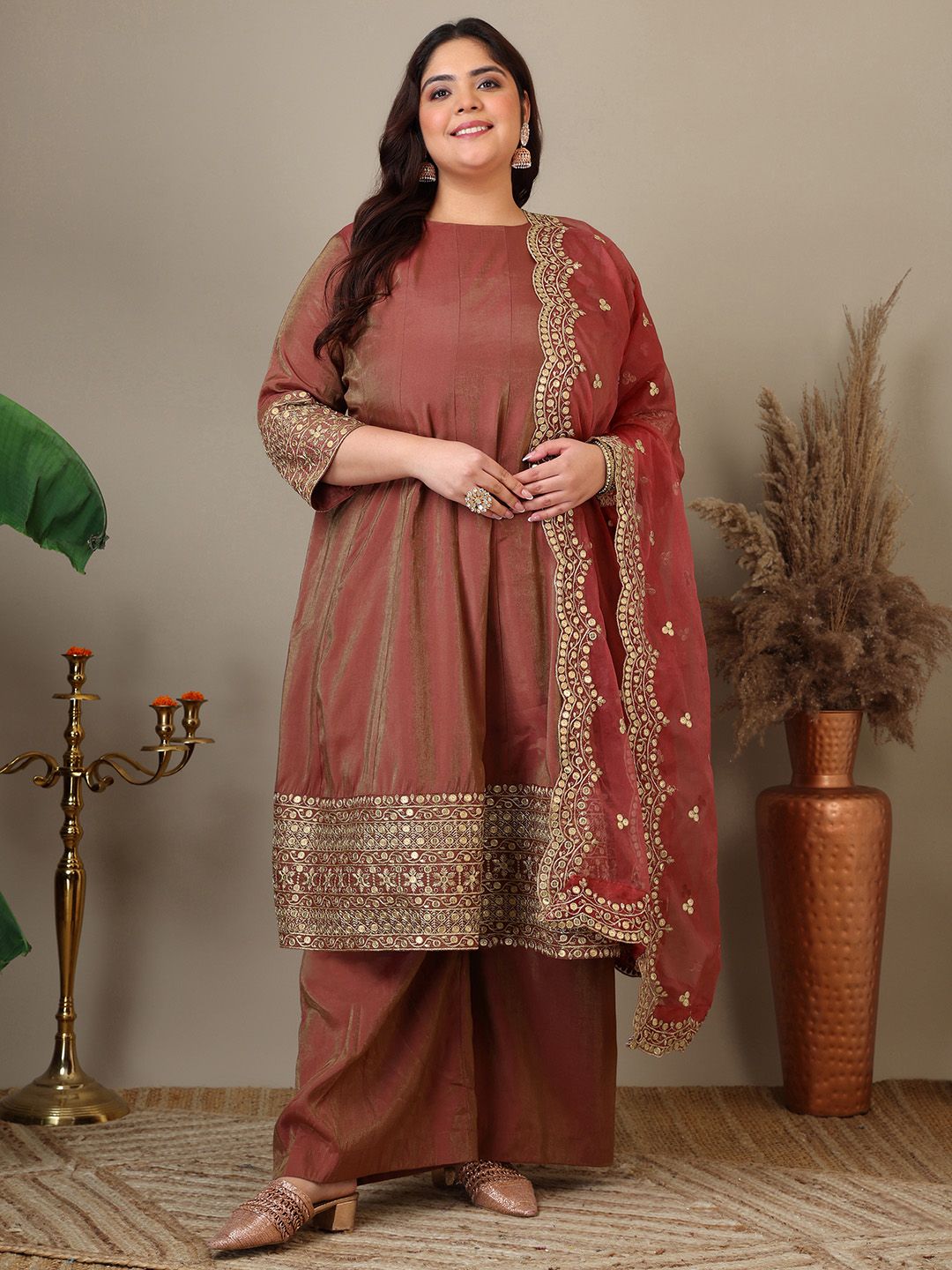 Dhiyona IN Plus Size Floral Embroidered Sequinned Kurta with Palazzos & Dupatta
