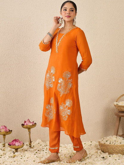 Dhiyona IE Embroidered Tunic With Trousers Co-Ords
