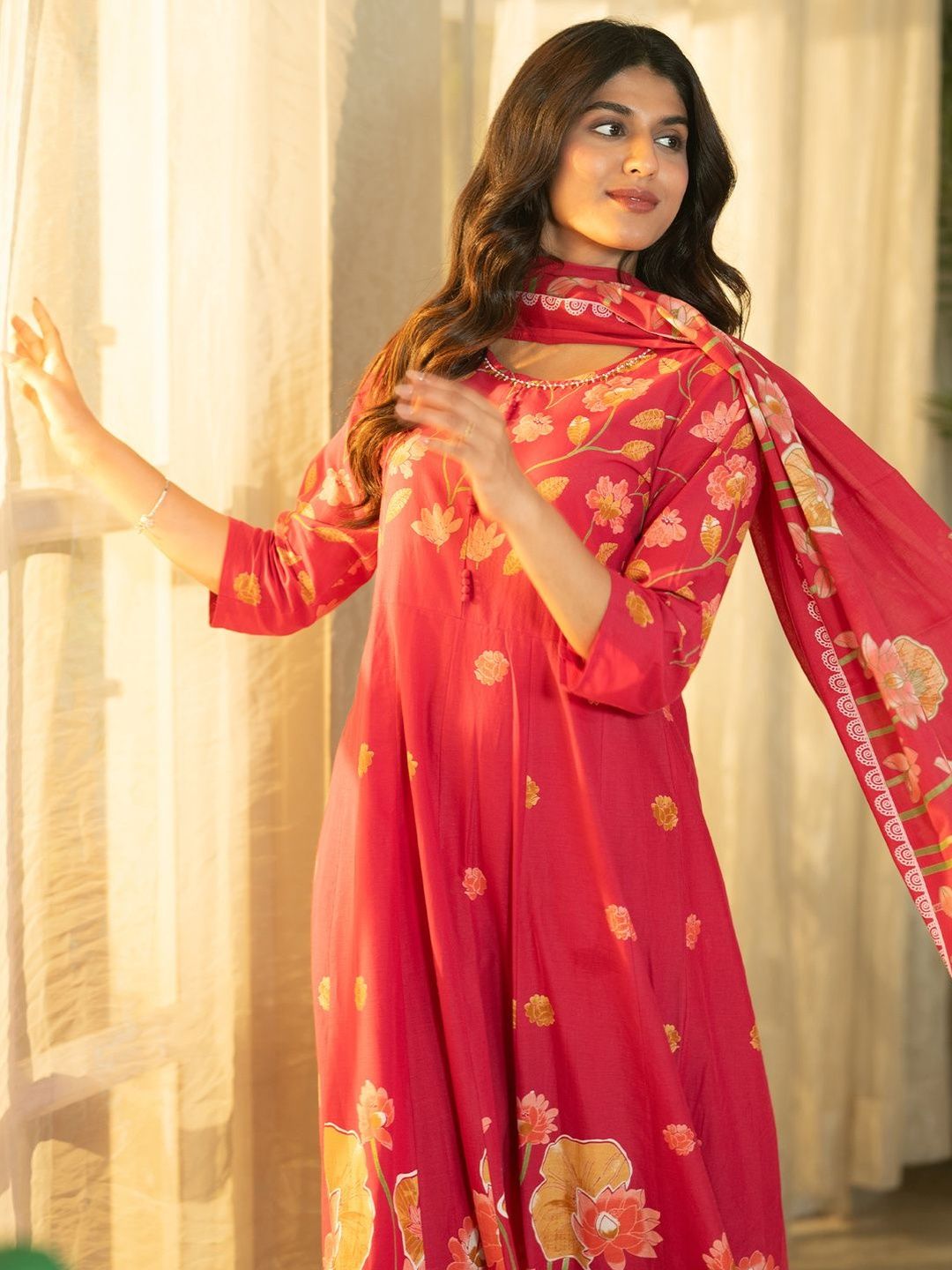 Women Floral Printed Regular Beads and Stones Pure Cotton Kurta with Trousers & With Dupatta