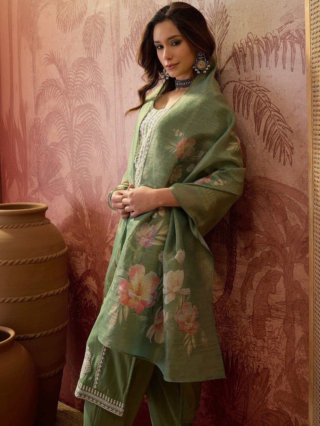 Embroidered Round Neck Kurta & Trousers Kurta Set