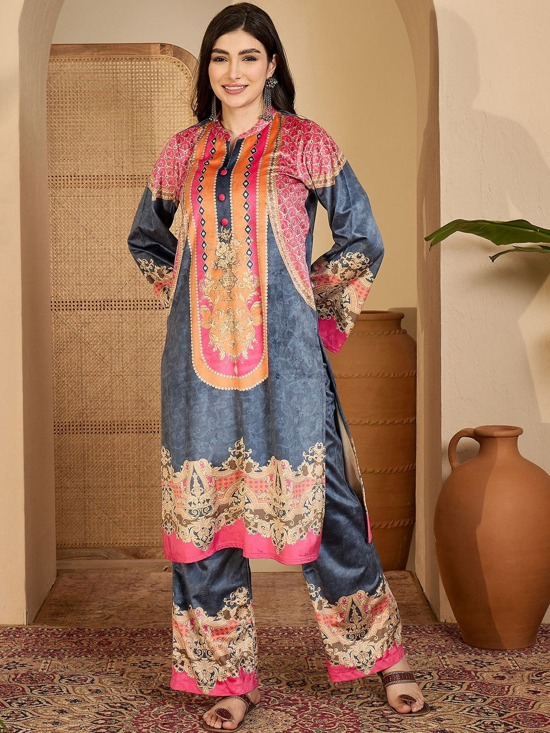 Printed Velvet Mandarin Collar Kurta & Trousers Kurta Sets