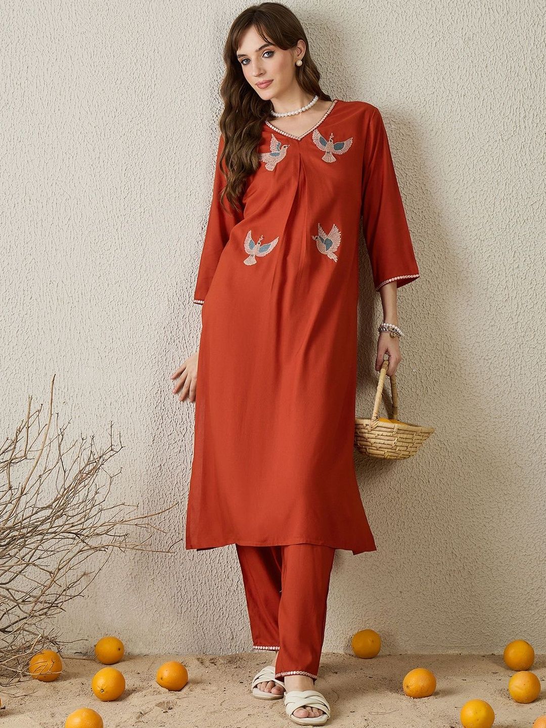 Dhiyona IE Women Ethnic Motifs Embroidered Pleated Thread Work Kurta with Trousers