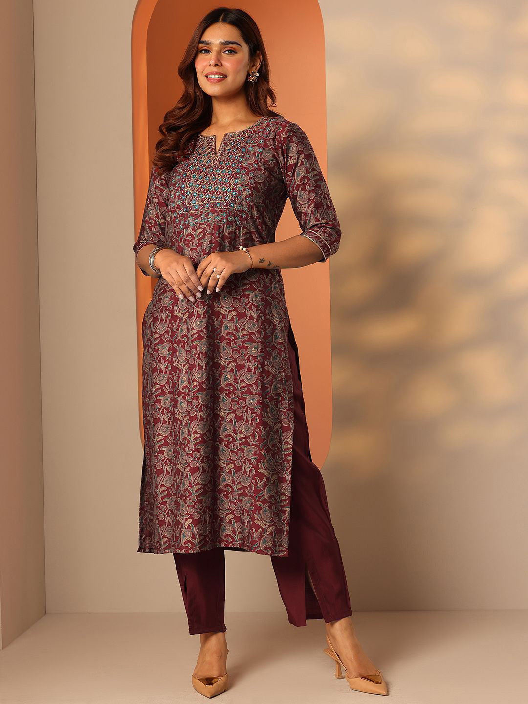Paisley Printed Notch Neck Thread Work Straight Kurta With Trousers