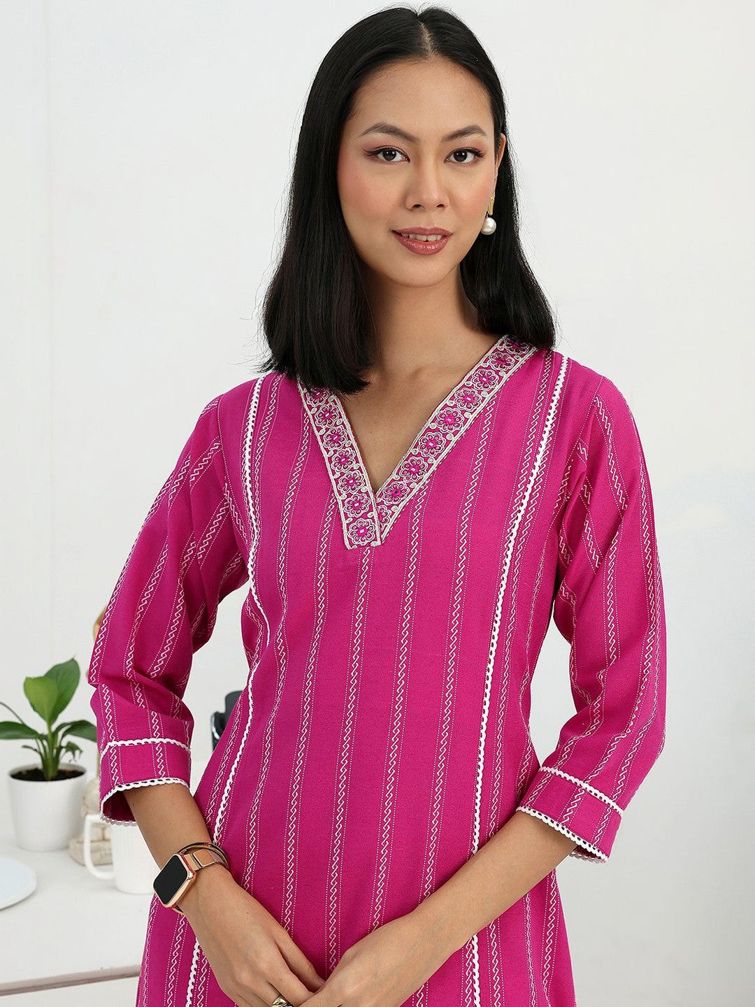 Women Printed Regular Thread Work Kurta with Trousers & With Dupatta