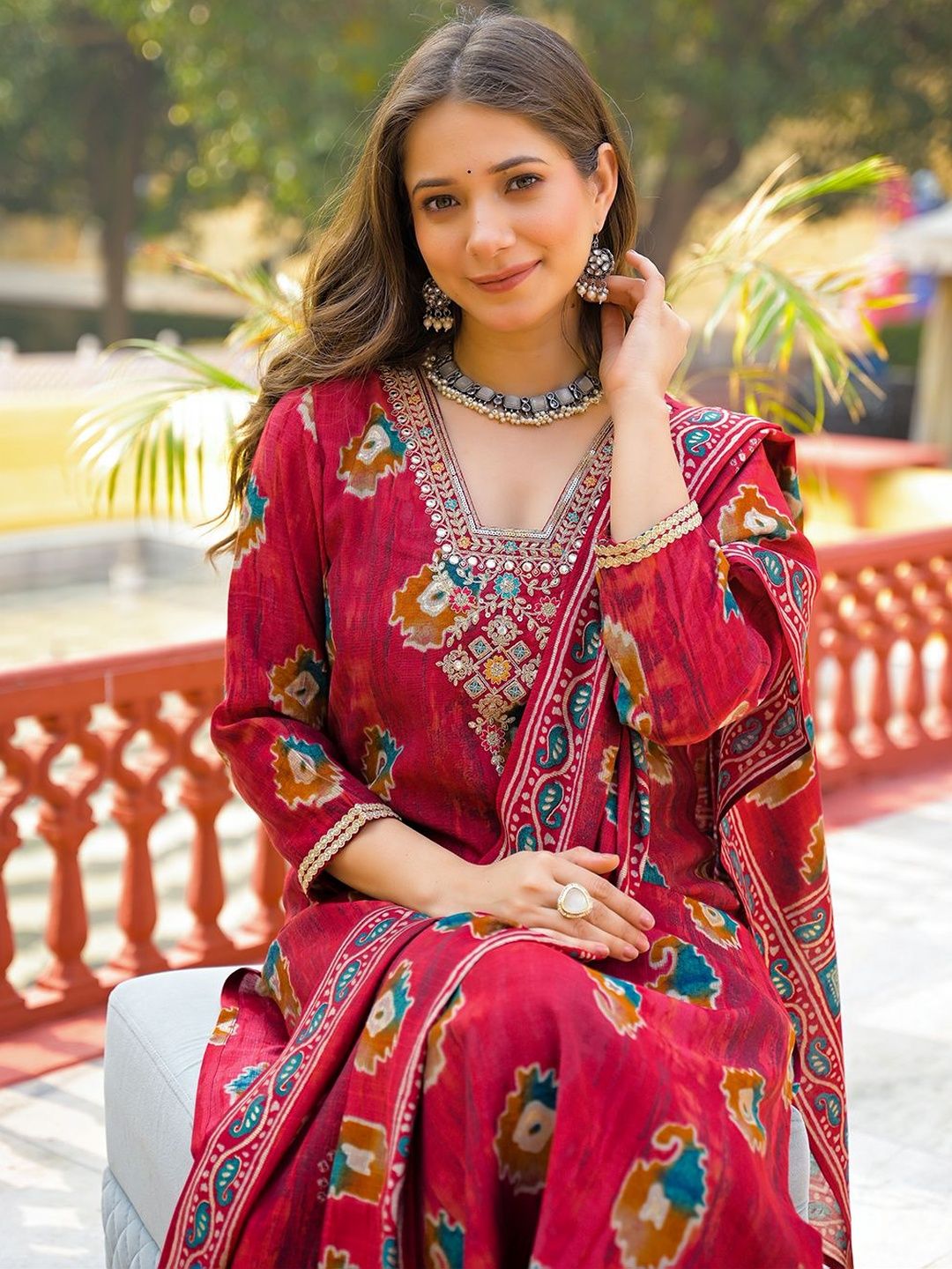Dhiyona KL Women Ethnic Motifs Printed Regular Kurta with Trousers & With Dupatta