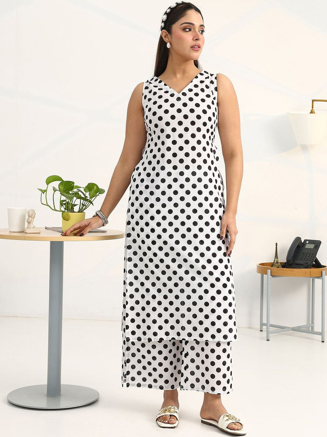 Women Printed Regular Kurta with Palazzos