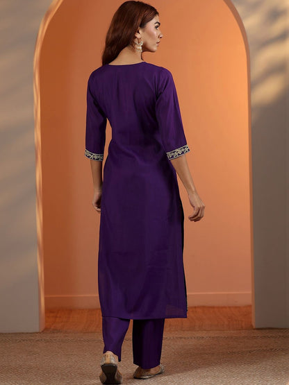Women Ethnic Motifs Embroidered Regular Thread Work Kurta with Trousers