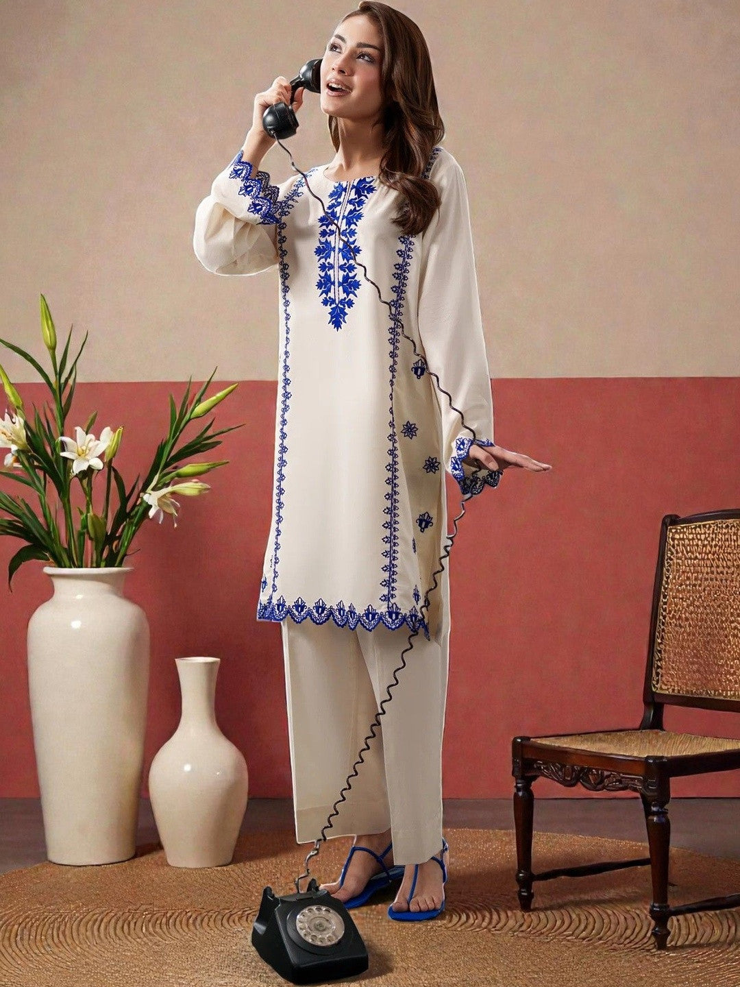 Women Ethnic Motifs Embroidered Regular Thread Work Chanderi Silk Kurta with Trousers