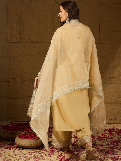 Dhiyona KL Women Ethnic Motifs Embroidered Regular Kurta with Palazzos Set