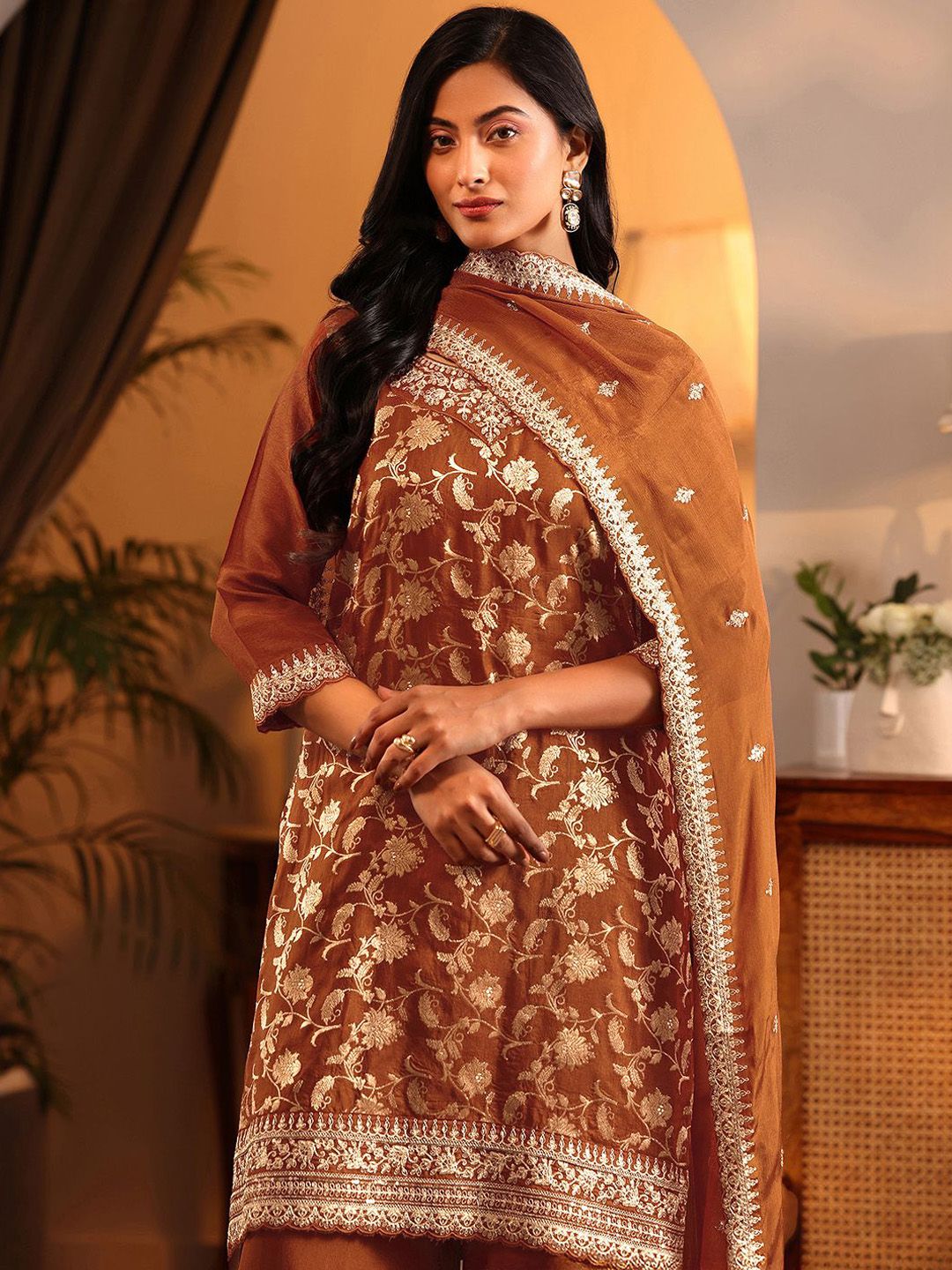 Dhiyona LL Women Floral Woven Design Thread Work Kurta with Palazzos & Dupatta