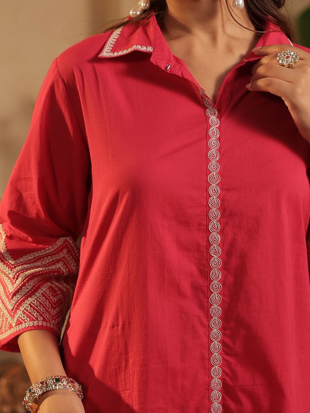 Women Geometric Embroidered Cotton Kurta with Palazzos