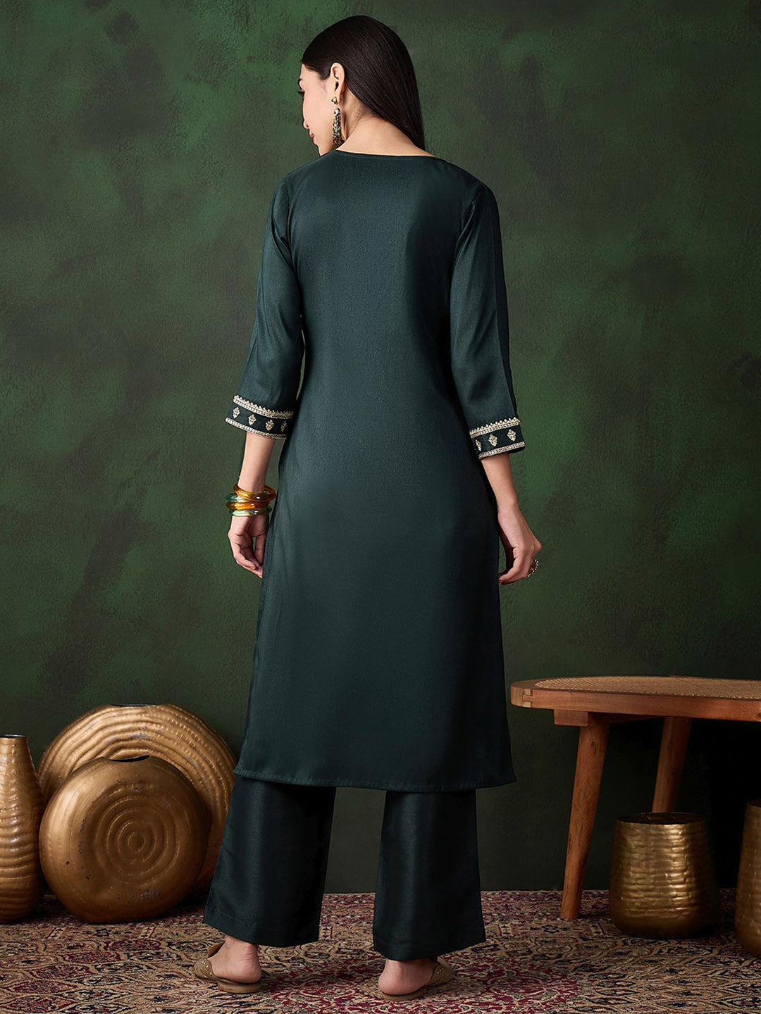 Women Paisley Embroidered Kurta with Trousers