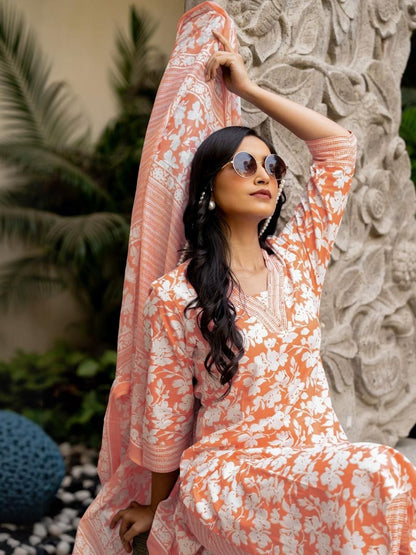 Dhiyona KL Women Off White Pure Cotton Kurta Sets