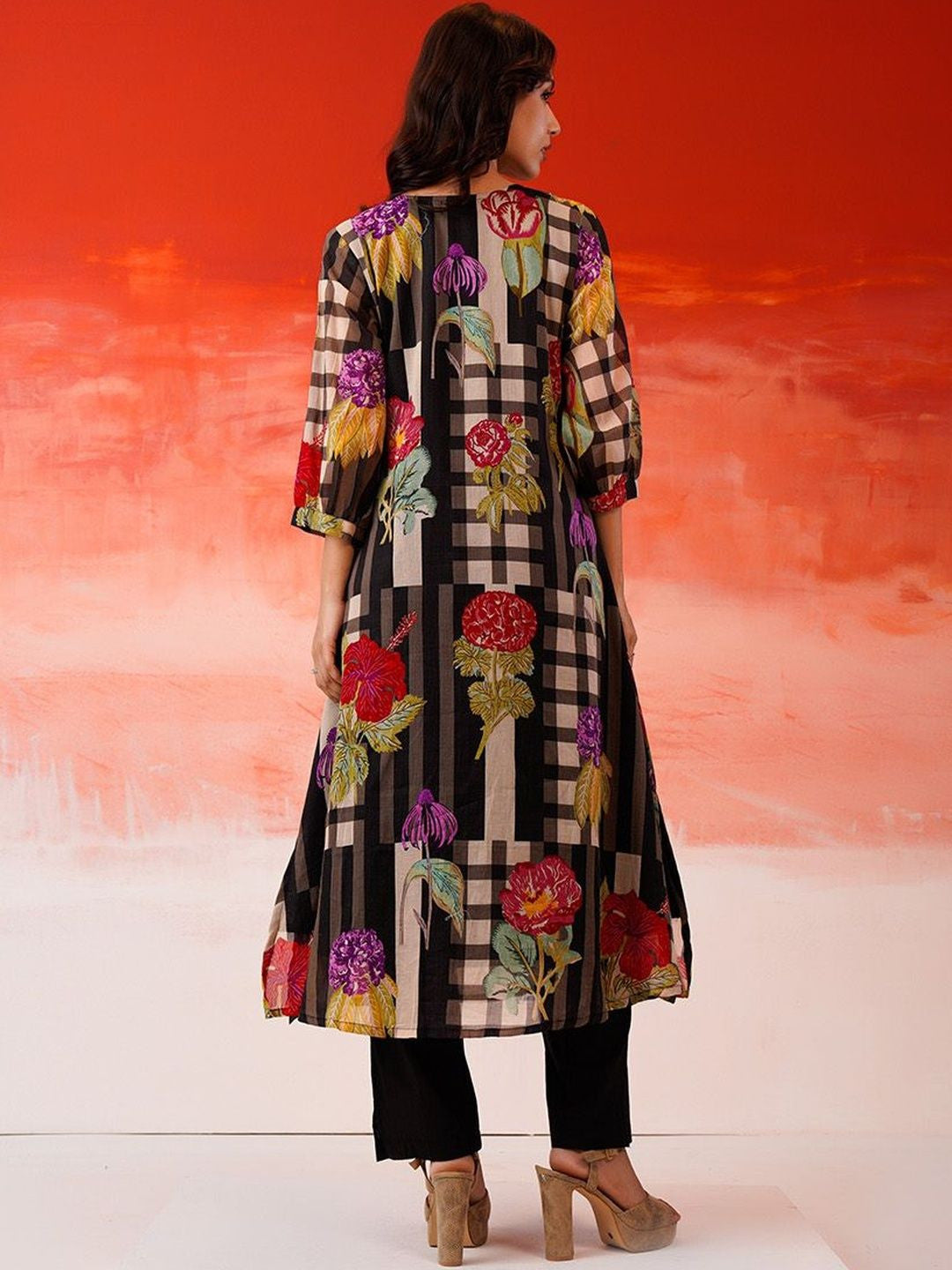 Printed Round Neck Kurta & Trousers