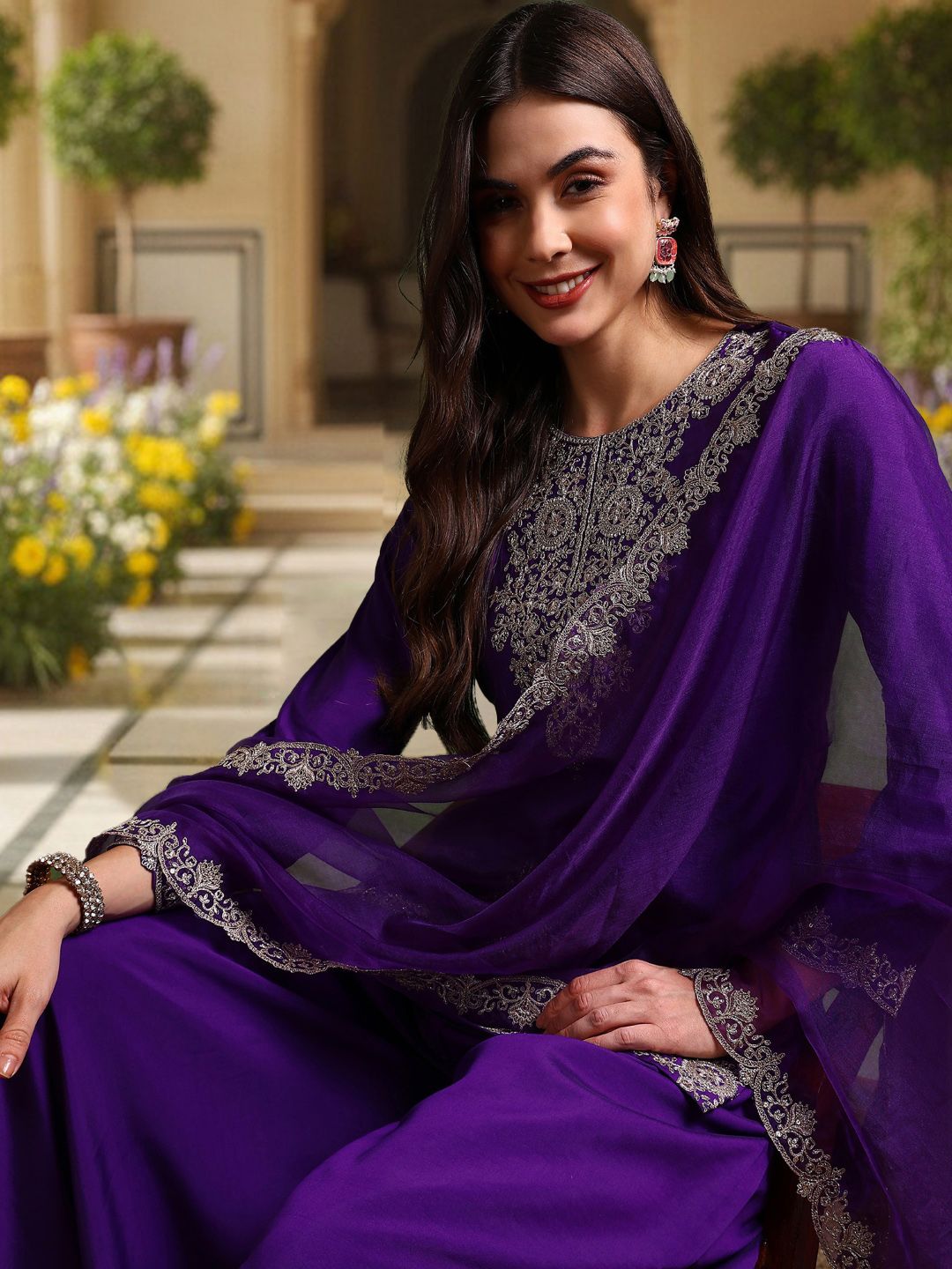 Dhiyona KL Floral Embroidered Regular Sequinned Straight Kurti with Palazzos & Dupatta