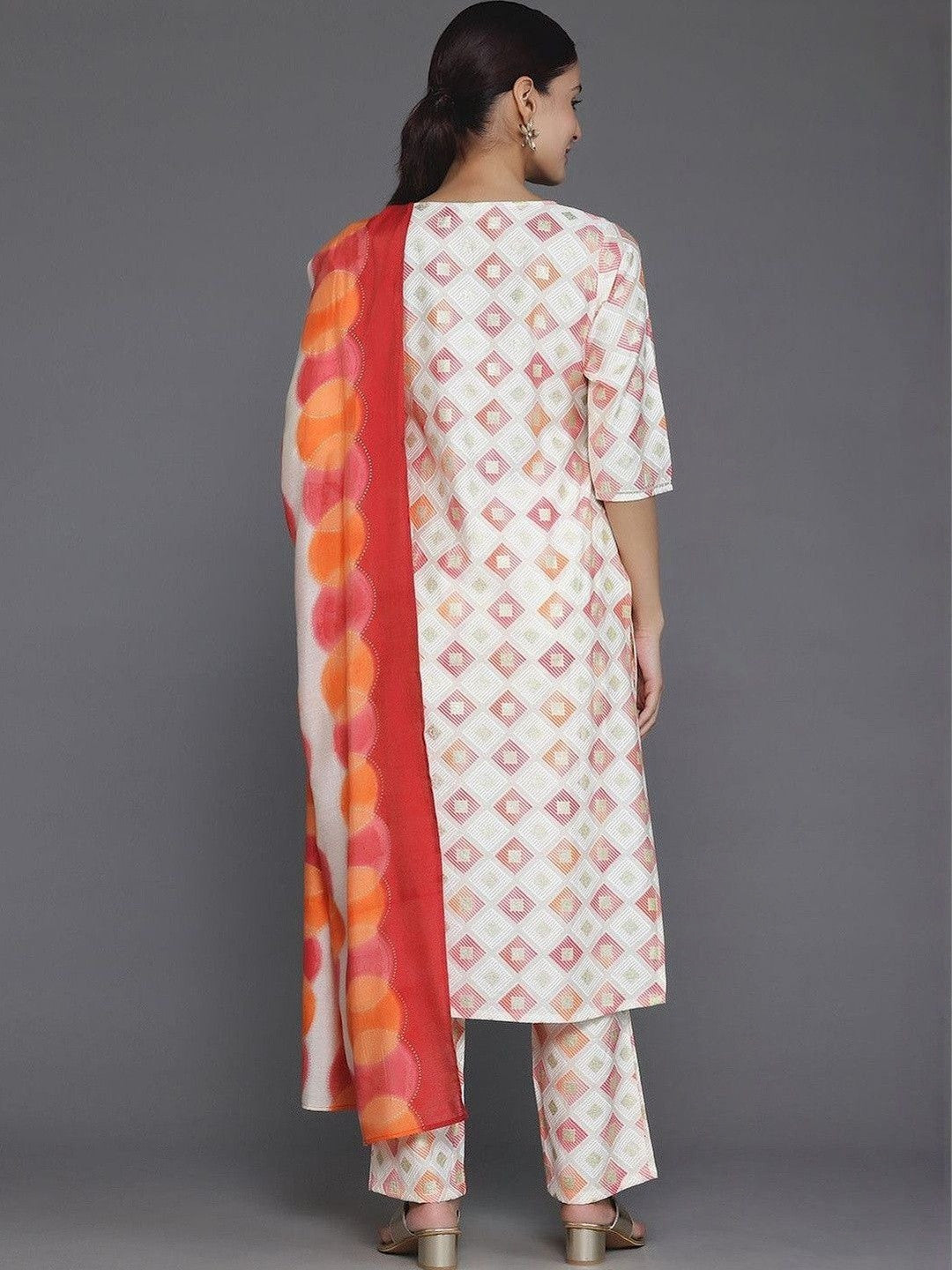Women Printed Regular Thread Work Kurta with Trousers & With Dupatta