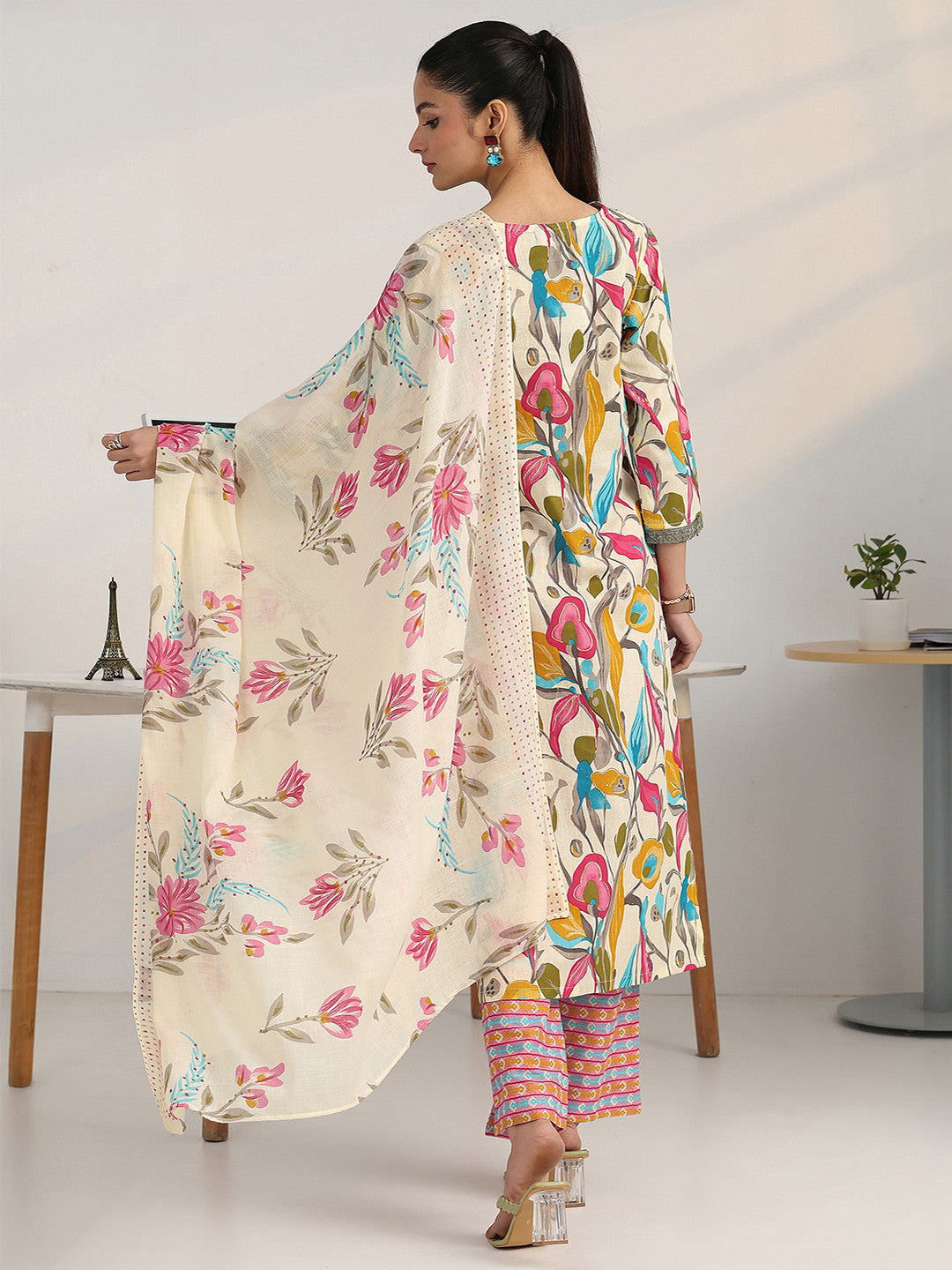 Women Floral Printed Regular Thread Work Kurta with Trousers & With Dupatta