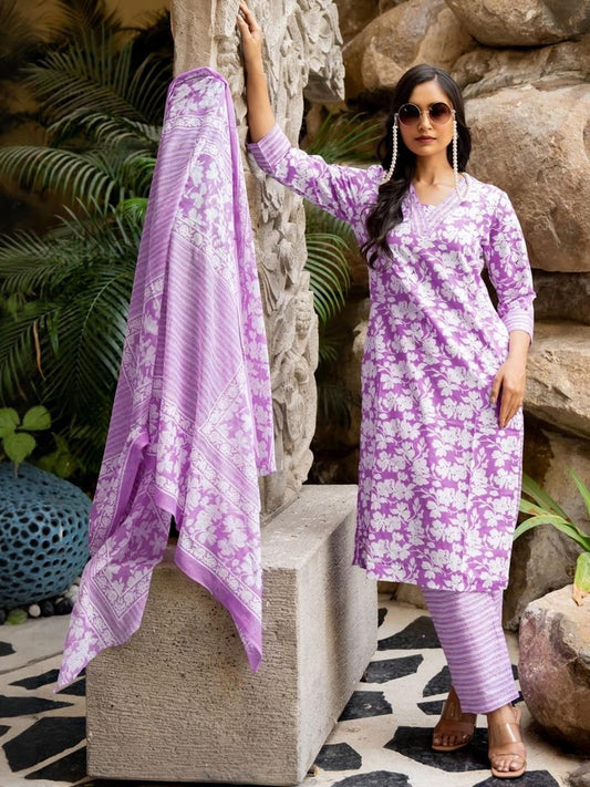 Dhiyona KL Women Off White Pure Cotton Kurta Sets