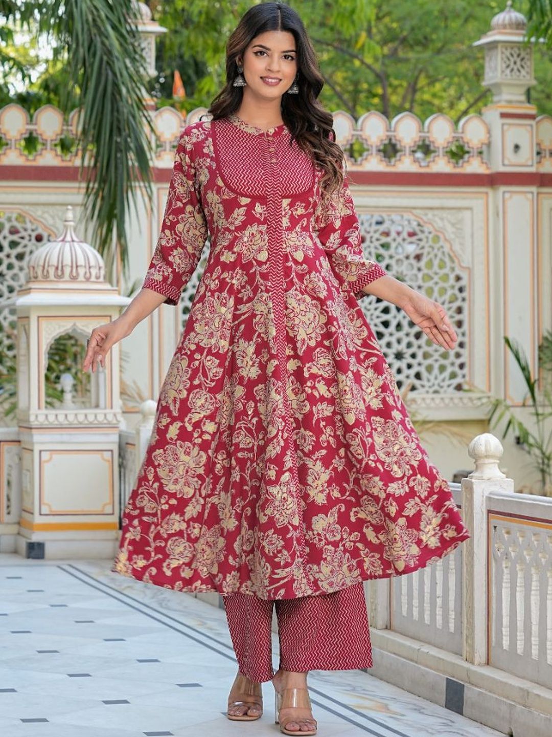 Dhiyona KL Women Floral Printed Panelled Kurta with Trousers & With Dupatta