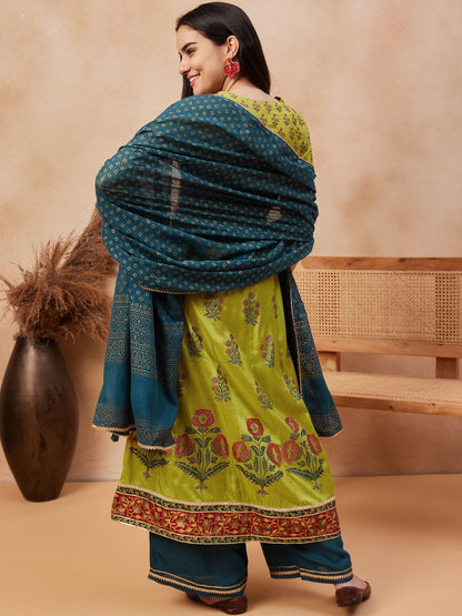 Printed Round Neck Kurta & Palazzos With Dupatta