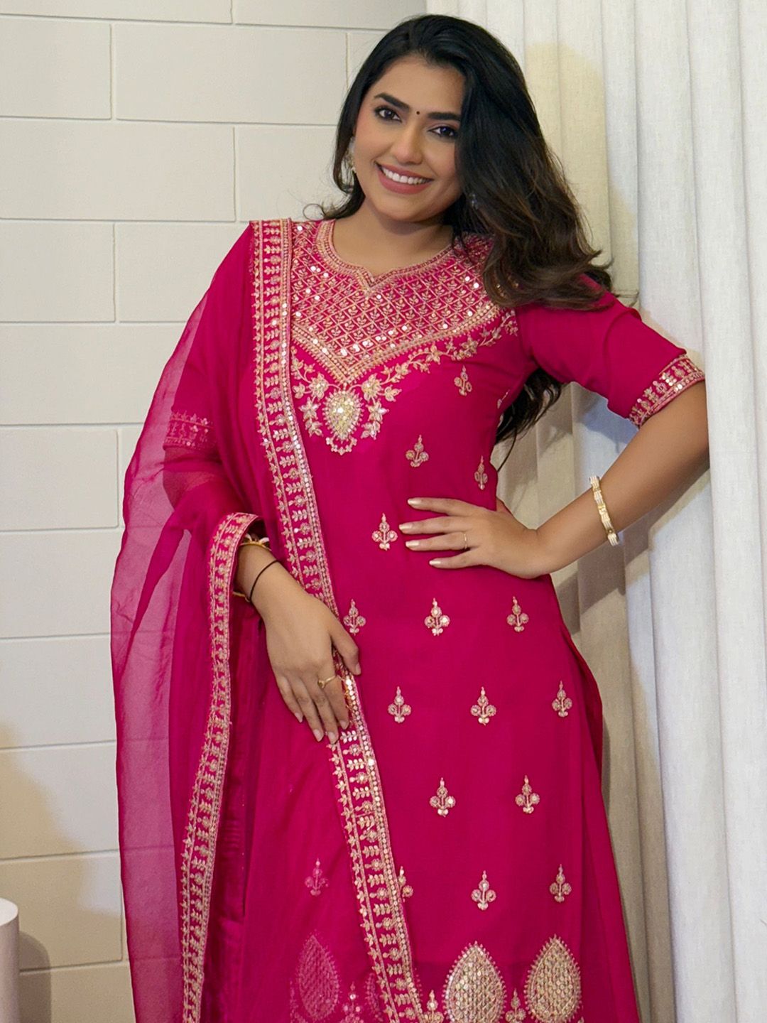 Dhiyona KL Ethnic Motifs Embroidered Notch Neck Thread Work Kurta With Sharara & Dupatta