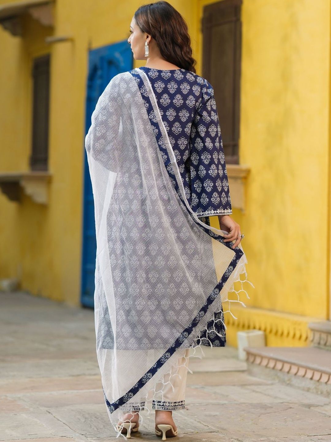 Dhiyona RR Women's Ethnic Motifs Printed Regular Thread Work Pure Cotton Kurta with Trousers & With Dupatta