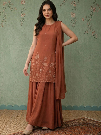 Women Floral Embroidered Regular Thread Work Kurta with Sharara & With Dupatta