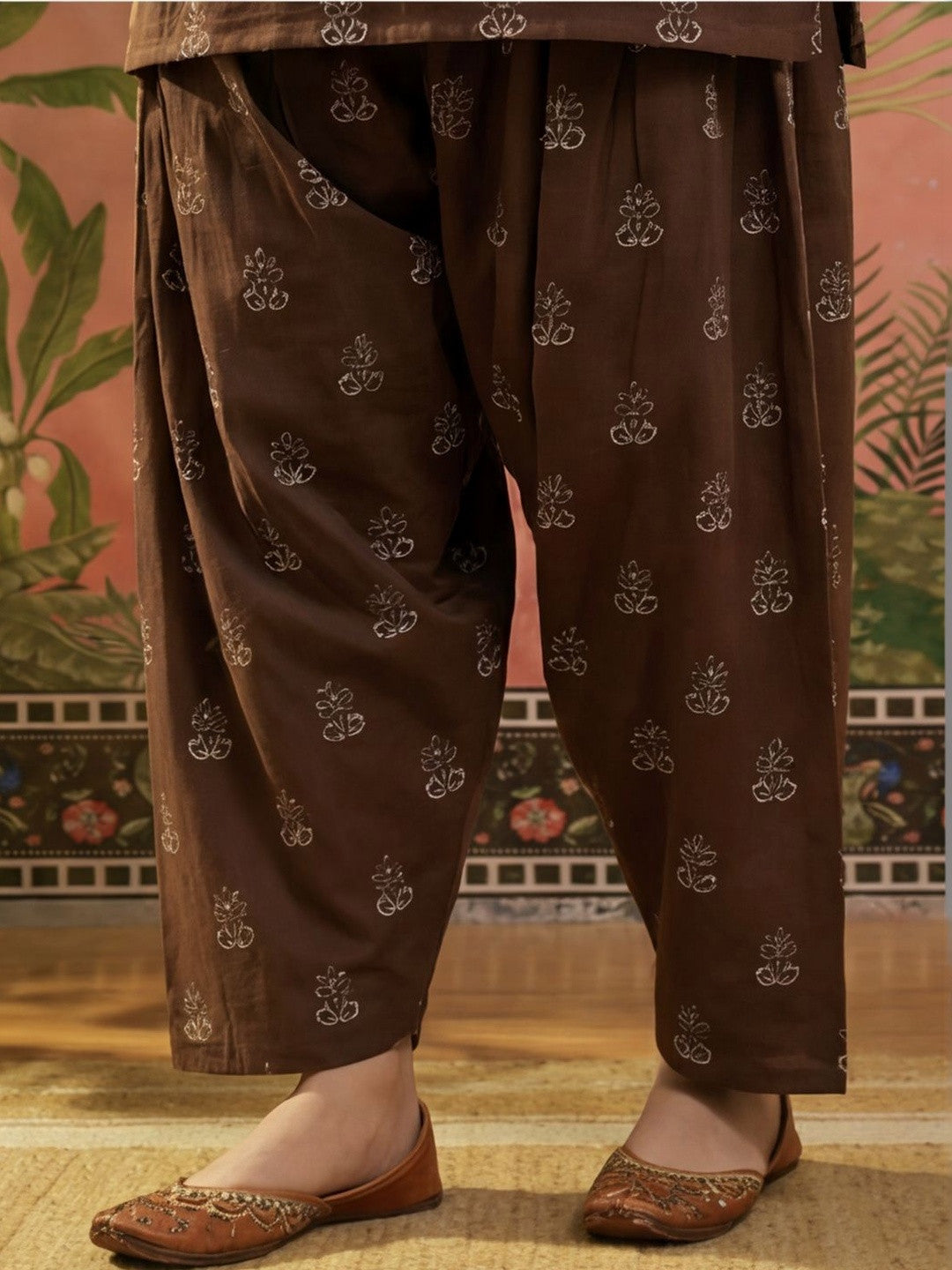 Women Cotton Printed Straight Farshi Salwar Suit Set