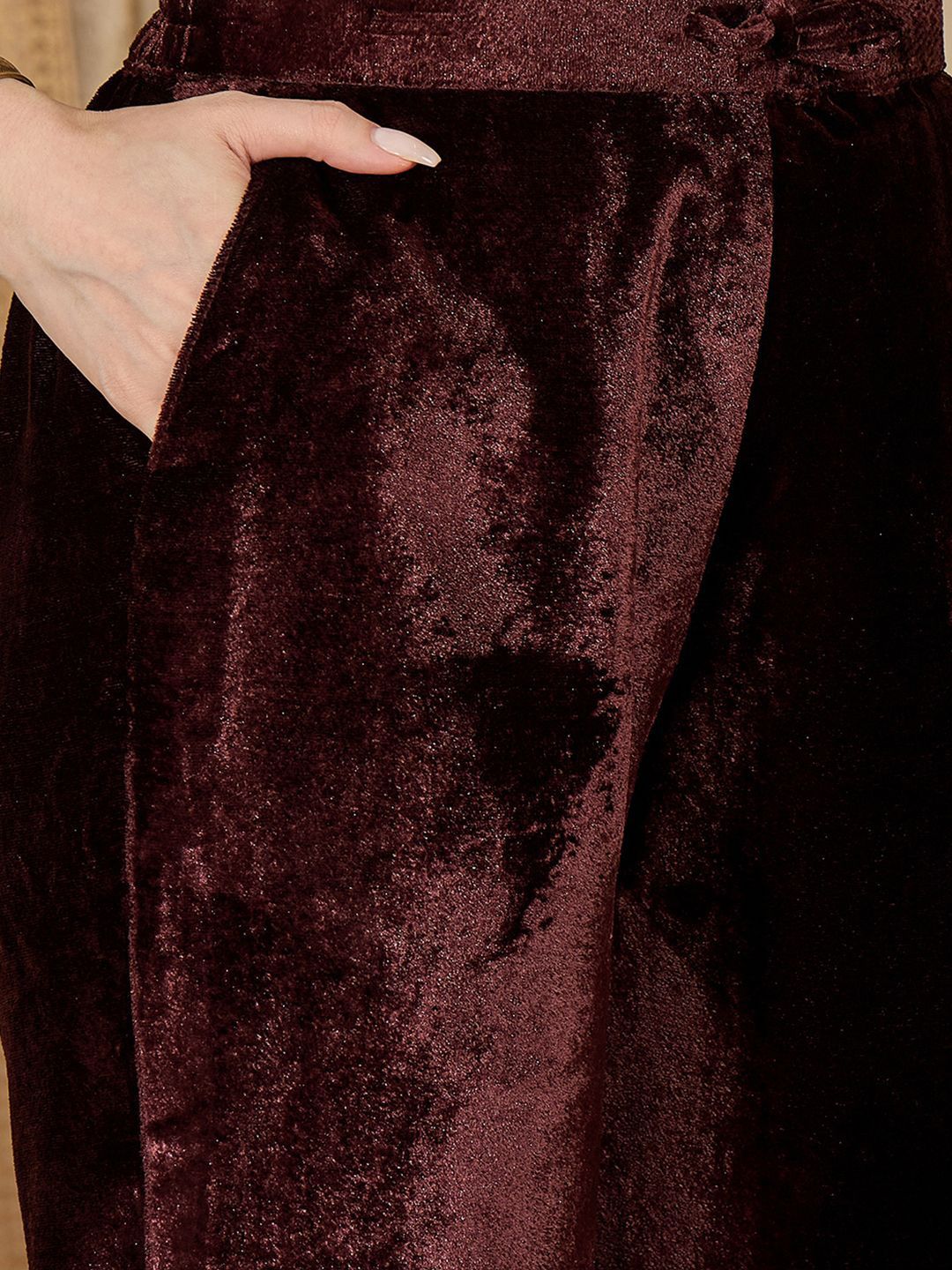 Dhiyona SN Zari Sequence Thread Cording Embroidered Velvet Kurta With Trousers & Dupatta
