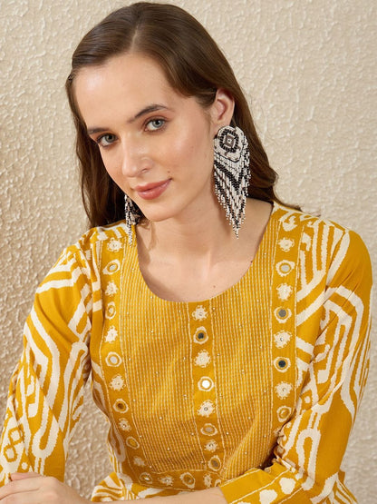 Dhiyona IE Printed Round Neck Three-Quarter Sleeves Pure Cotton Tunic And Trousers