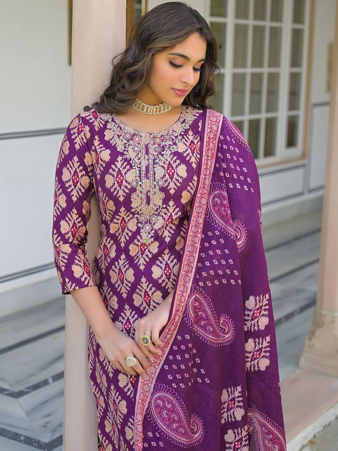 Dhiyona KL Women Ethnic Motifs Printed Regular Thread Work Kurta with Trousers & With Dupatta