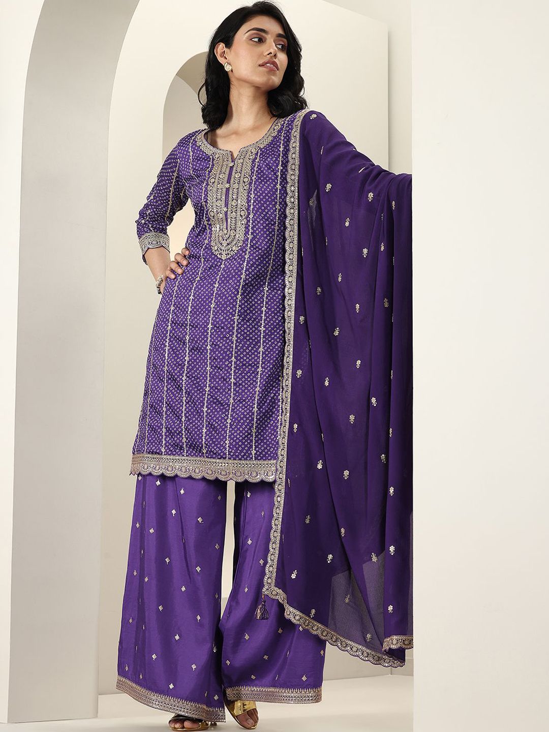 Dhiyona LL Bandhani Printed Sweetheart Neck Straight Kurta With Palazzos & Dupatta