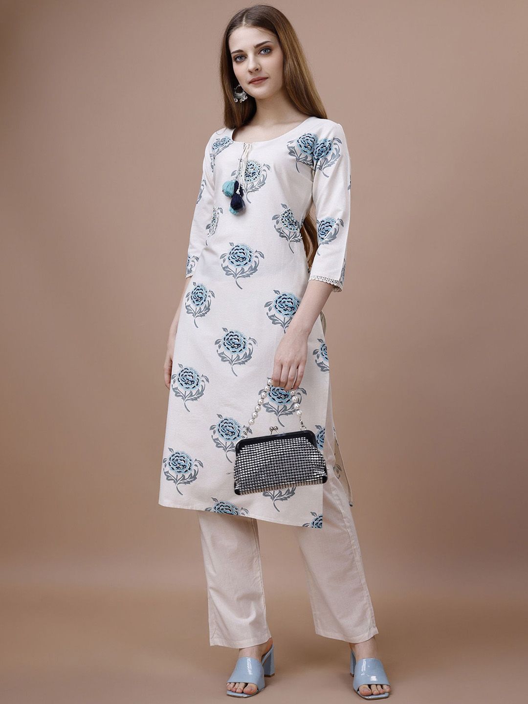 Dhiyona OD  Floral Printed Tie-Up Neck Cotton Straight Kurta
